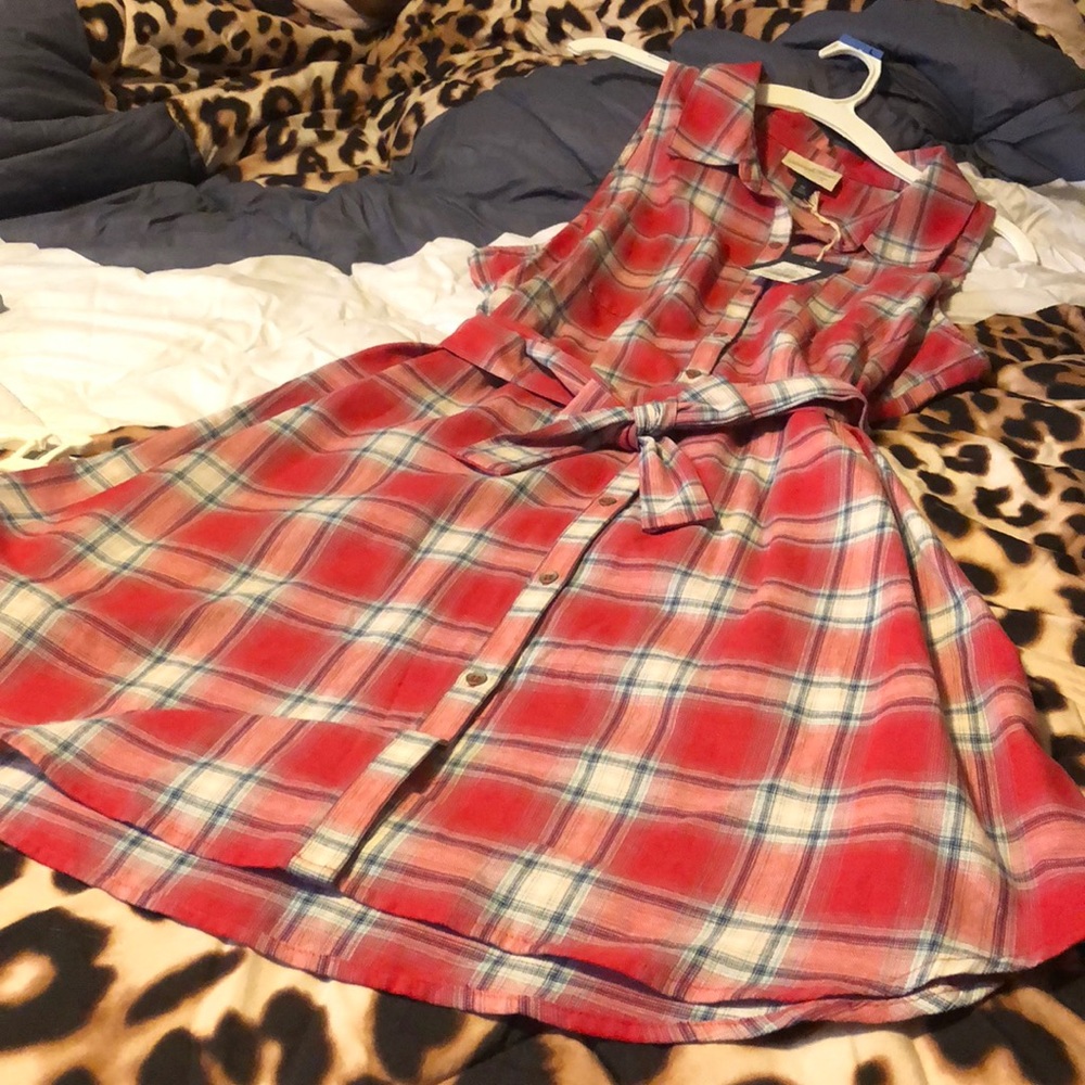 Sleeveless dress